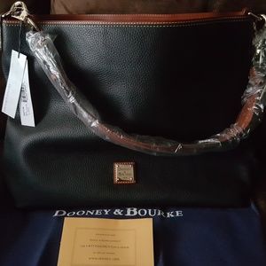 Dooney & Bourke Large Tote (Authentic)